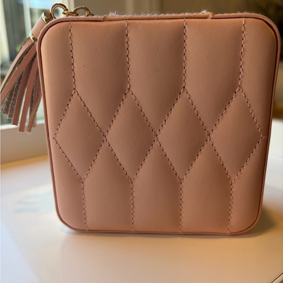 WOLF Pink and Tan Travel Jewelry Organizer - Picture 5 of 14